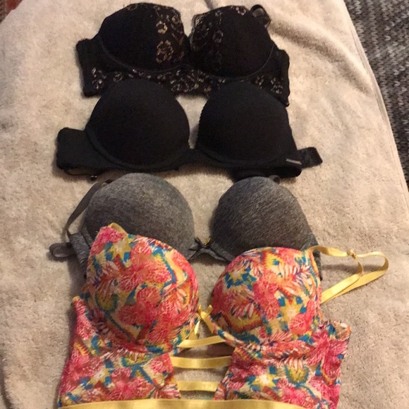 8 Bras various brands all size 34B all almost new - Picture 4 of 4